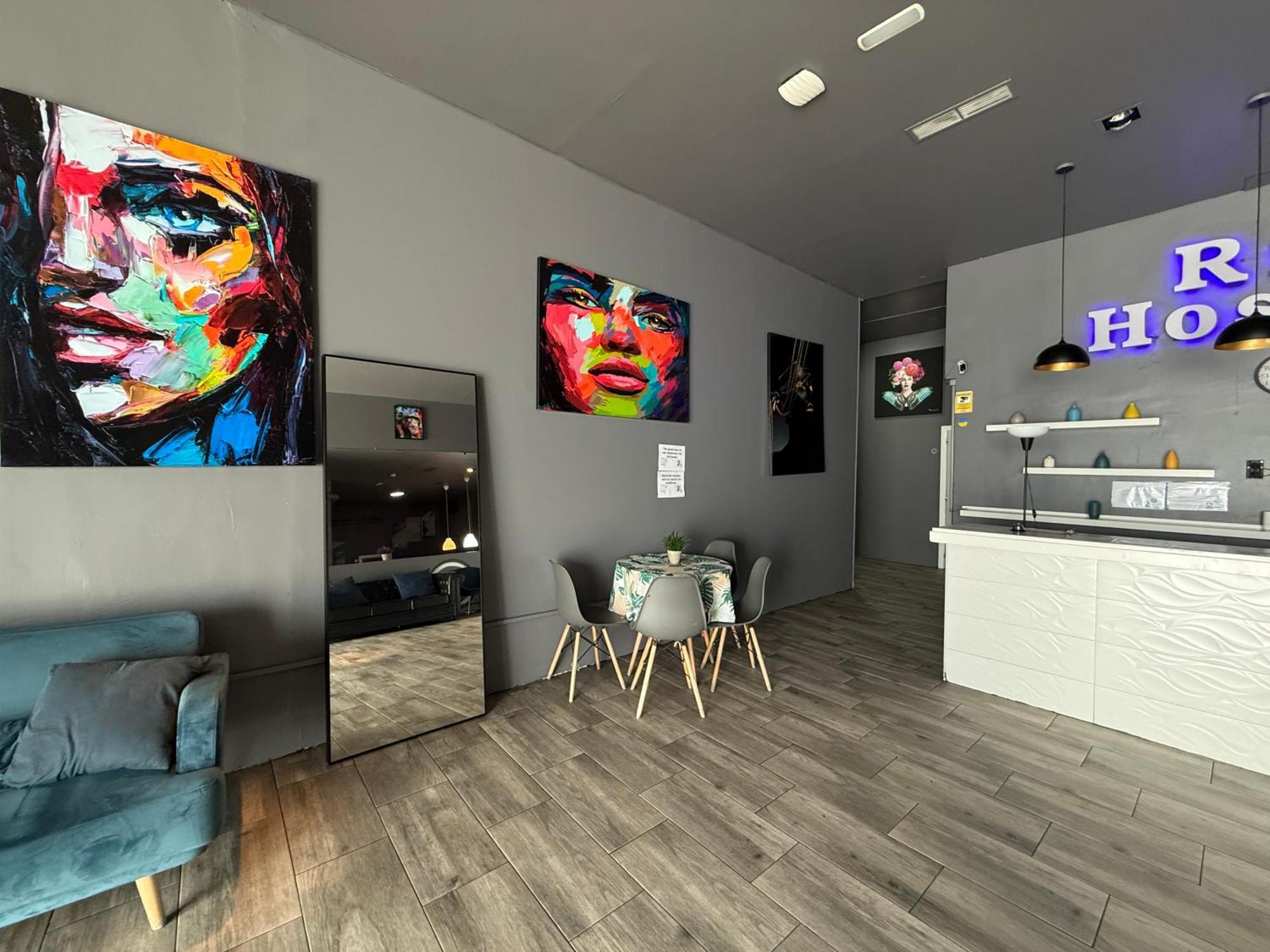 Hostal Rio *